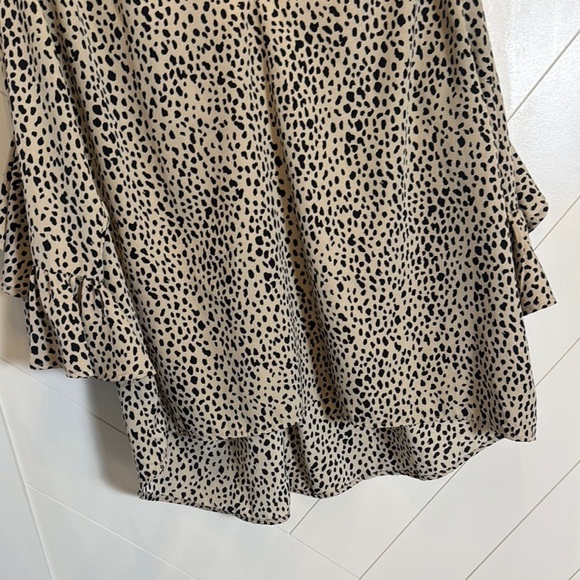 Umgee Women's Leopard print Ruffle Sleeve Top - Picture 6 of 9